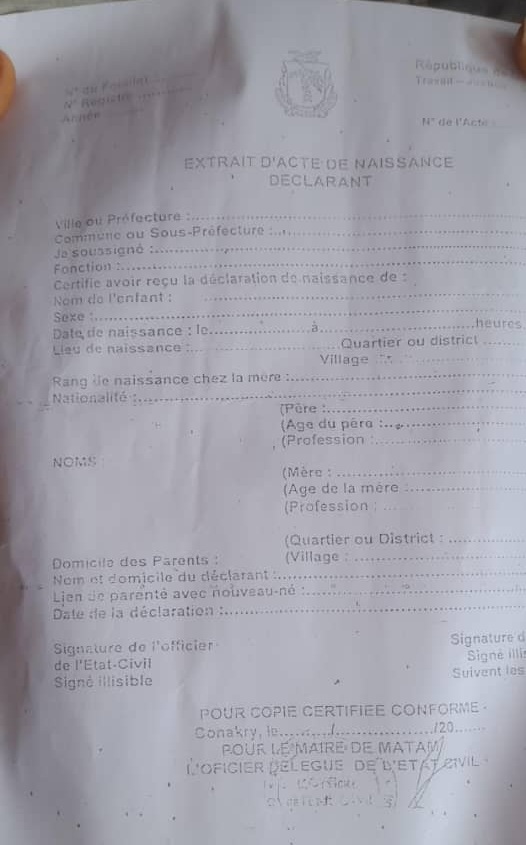 Immagine-WhatsApp-2025-05-29-ore-16.38.05_20748e9d-1 Opération de recensement : un enseignant condamné pour falcification et vente de copies d’actes de naissance