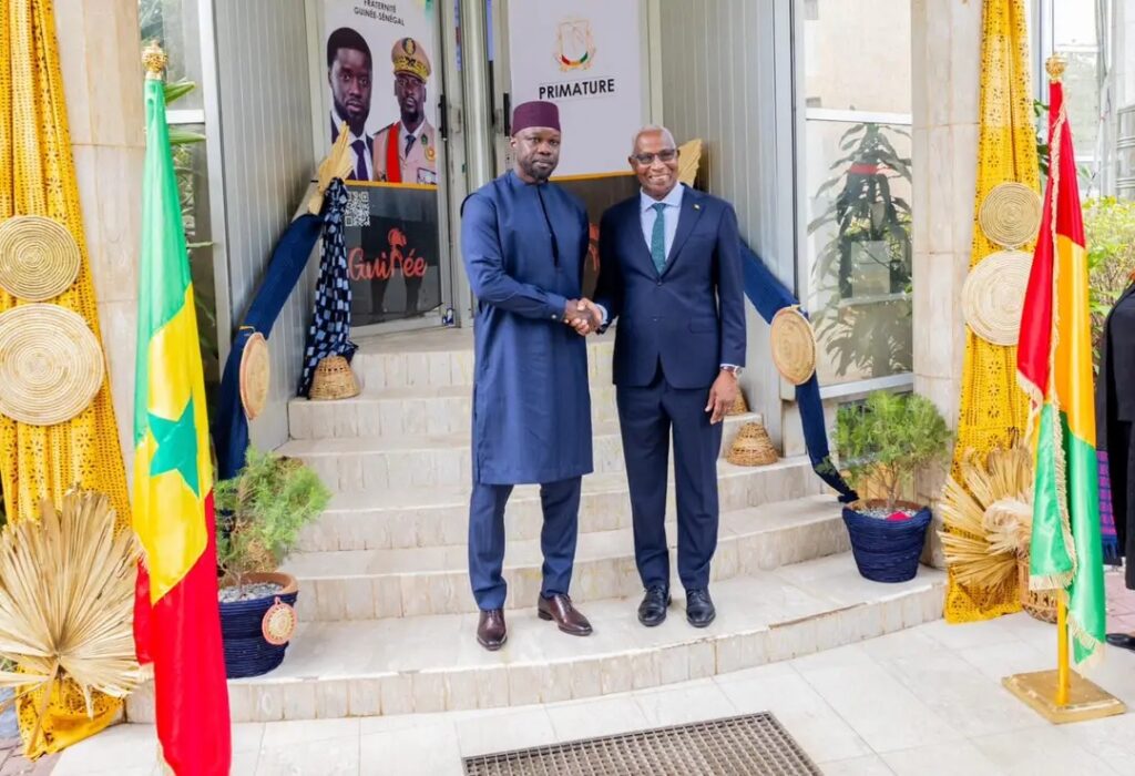 Immagine-WhatsApp-2025-06-03-ore-20.54.56_d6bb96d2-1024x700 Après 48 heures de visite en Guinée, le Premier ministre Ousmane Sonko repart au cœur d'une polémique